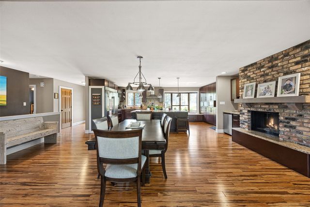 1896 Sunset Drive NE, Solon, IA 52333