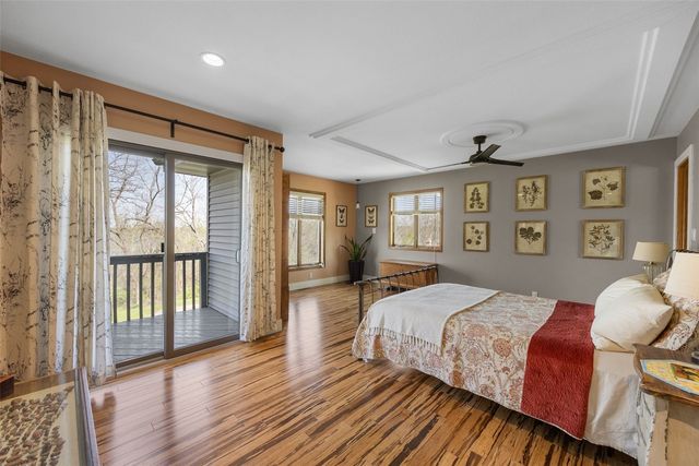 1896 Sunset Drive NE, Solon, IA 52333