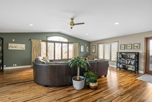 1896 Sunset Drive NE, Solon, IA 52333
