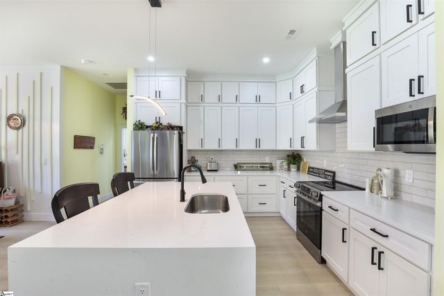 2925 Old Greenville Highway, Central, SC 29630