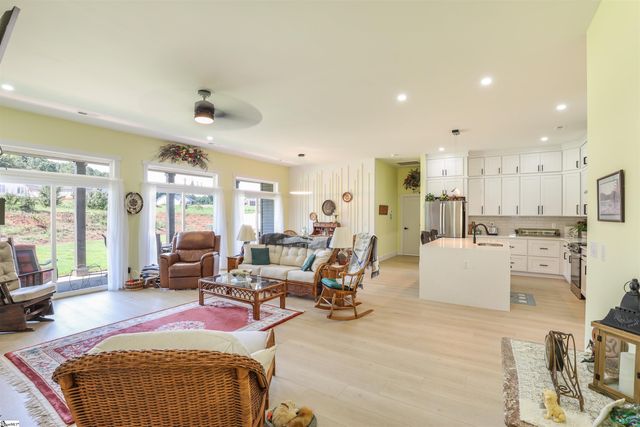 2925 Old Greenville Highway, Central, SC 29630