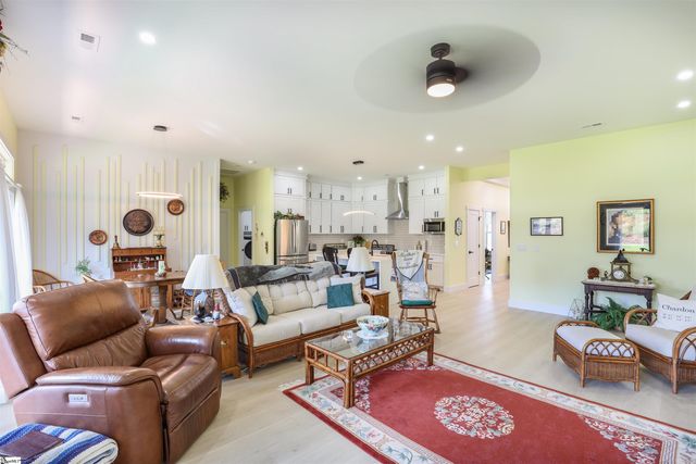 2925 Old Greenville Highway, Central, SC 29630