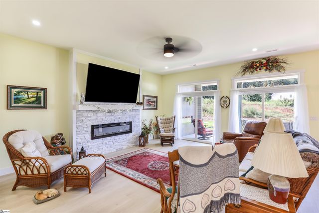 2925 Old Greenville Highway, Central, SC 29630