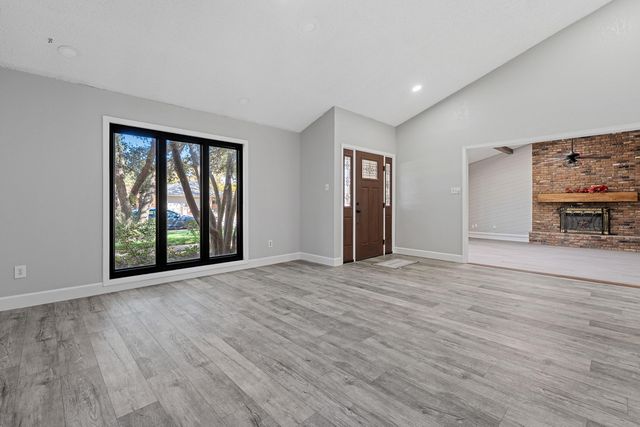 8606 Knoxville Avenue, Lubbock, TX 79423