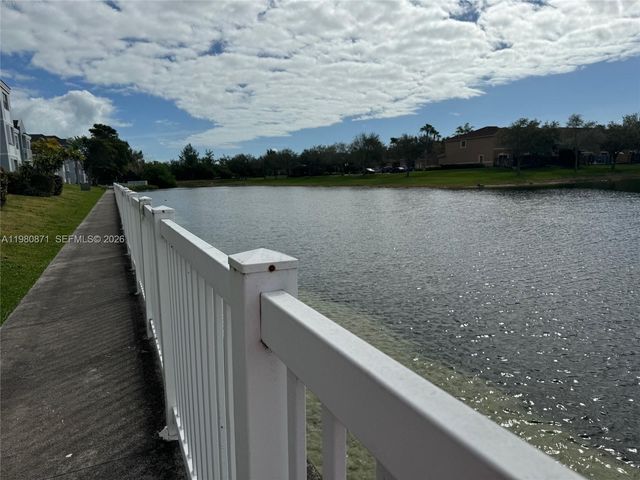 8560 SW 212th St 306, Cutler Bay, FL 33189