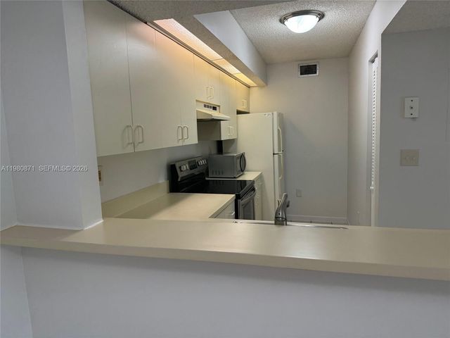 8560 SW 212th St 306, Cutler Bay, FL 33189