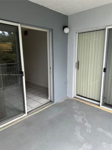 8560 SW 212th St 306, Cutler Bay, FL 33189