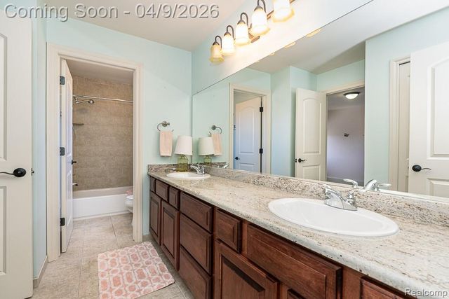 787 Quarry, Rochester Hills, MI 48306