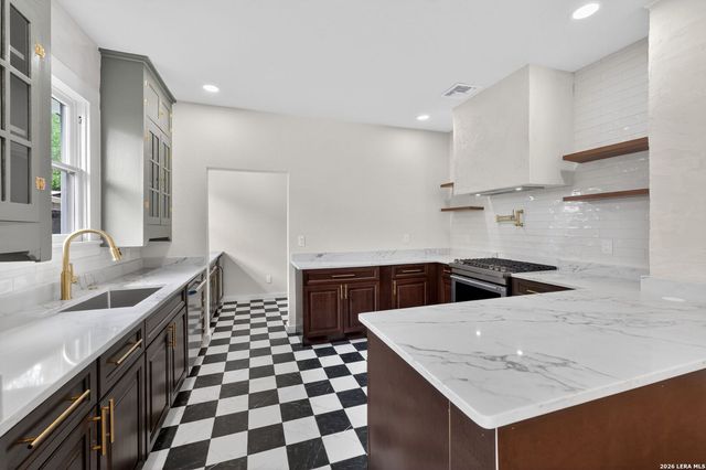 619 W Kings Hwy, San Antonio, TX 78212