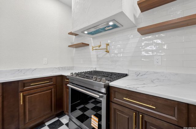619 W Kings Hwy, San Antonio, TX 78212