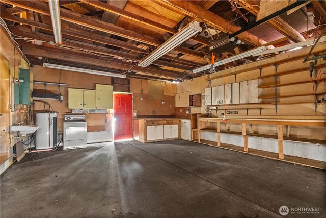 6621 S Oakes Street, Tacoma, WA 98409