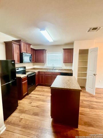 6122 Pleasant Mdw, San Antonio, TX 78222
