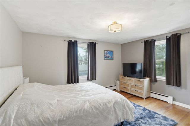 118 King Phillip Street, Portsmouth, RI 02871