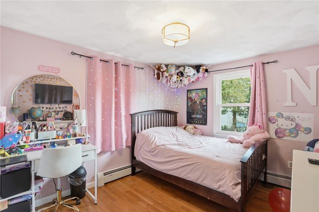 118 King Phillip Street, Portsmouth, RI 02871