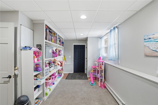 118 King Phillip Street, Portsmouth, RI 02871