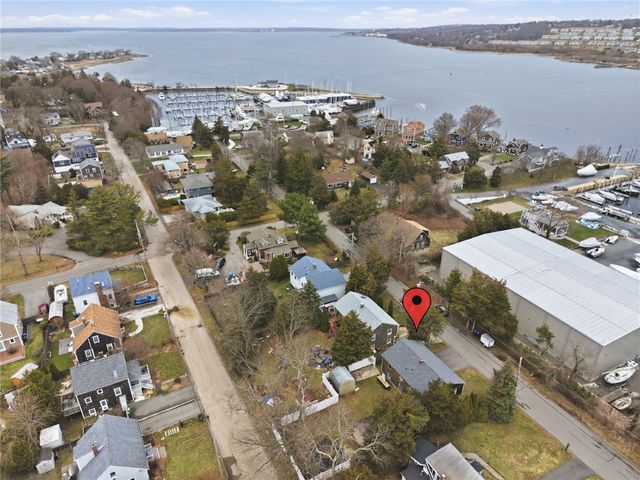 118 King Phillip Street, Portsmouth, RI 02871