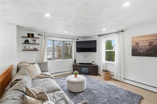 118 King Phillip Street, Portsmouth, RI 02871