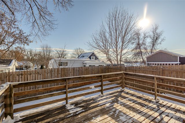 310 E 11th Street N, Newton, IA 50208