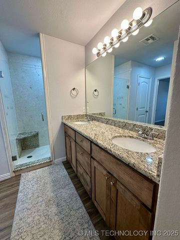 3608 Prairie Crossing Street, Durant, OK 74701