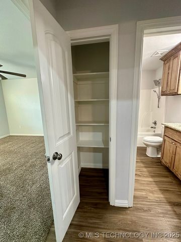 3608 Prairie Crossing Street, Durant, OK 74701