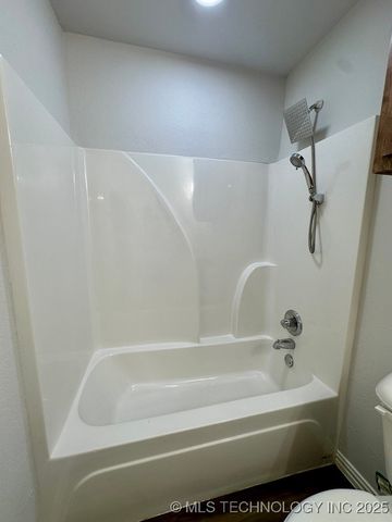 3608 Prairie Crossing Street, Durant, OK 74701