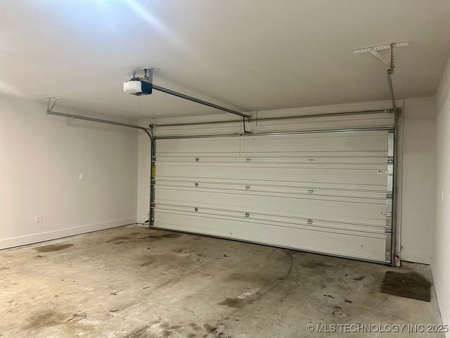 3608 Prairie Crossing Street, Durant, OK 74701