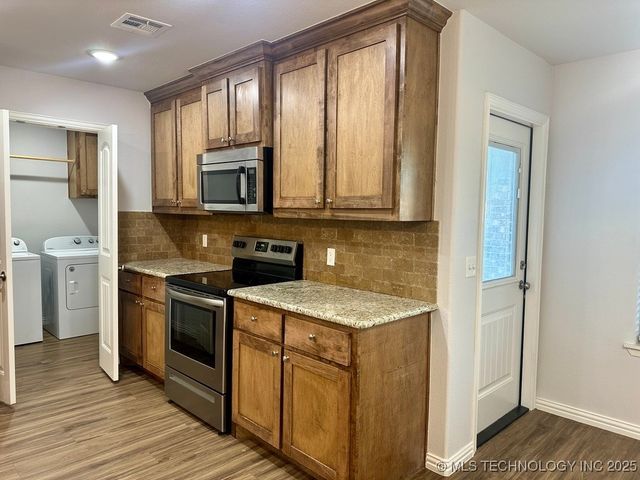 3608 Prairie Crossing Street, Durant, OK 74701