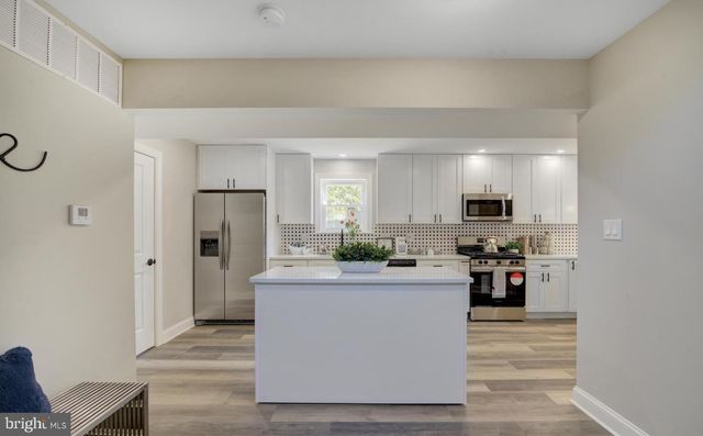 38 PINAFORE LN, Willingboro, NJ 08046