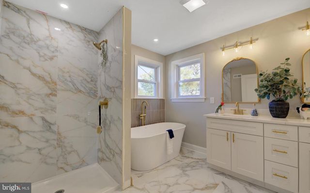 38 PINAFORE LN, Willingboro, NJ 08046