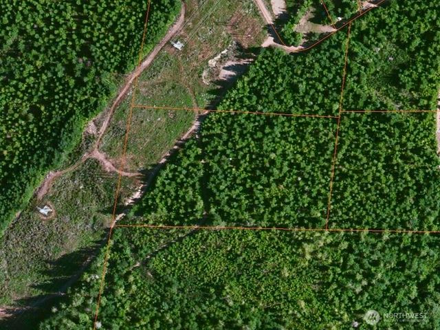 7611 N Triton Heights Road, Lilliwaup, WA 98555