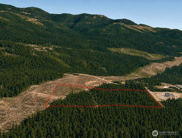 7611 N Triton Heights Road, Lilliwaup, WA 98555