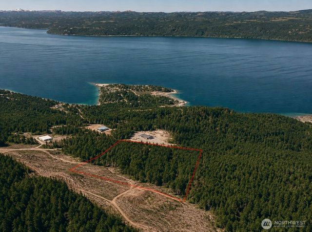 7611 N Triton Heights Road, Lilliwaup, WA 98555