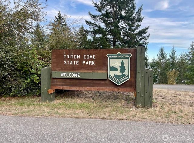 7611 N Triton Heights Road, Lilliwaup, WA 98555