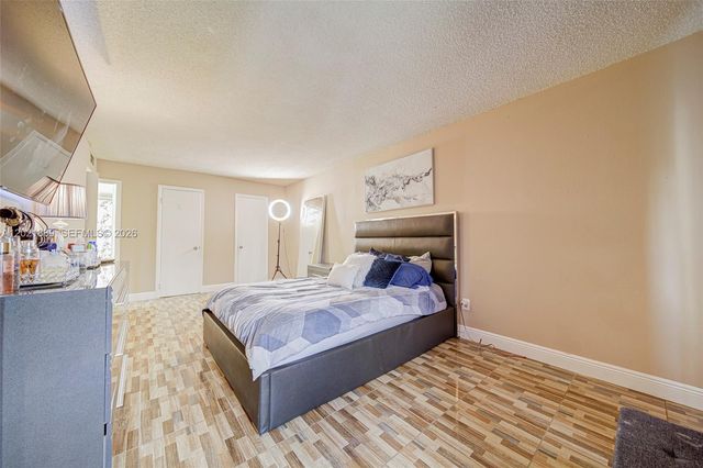 494 NW 165th St Rd C-205, Miami, FL 33169