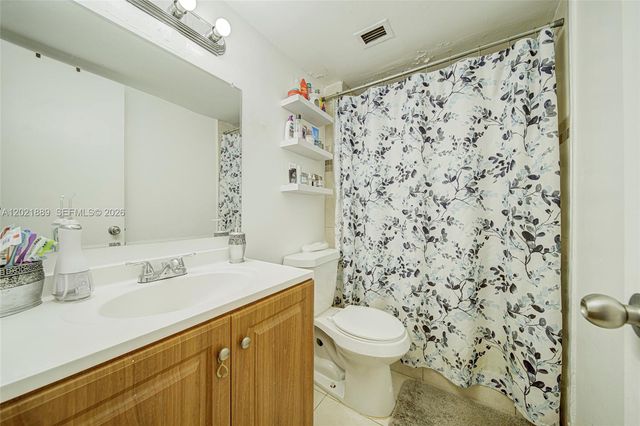 494 NW 165th St Rd C-205, Miami, FL 33169