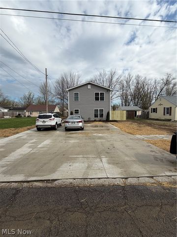 161 High Street, Elyria, OH 44035