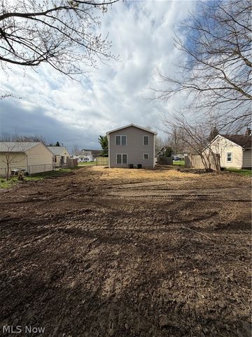 161 High Street, Elyria, OH 44035