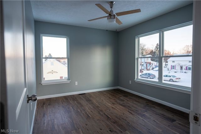 161 High Street, Elyria, OH 44035