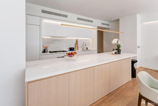 1 Steuart Lane 605, San Francisco, CA 94105