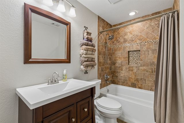 5112 Park Lake Court, Sachse, TX 75048