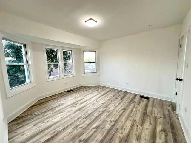 801 S 16th Avenue, Maywood, IL 60153