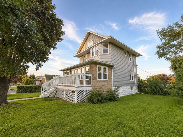 801 S 16th Avenue, Maywood, IL 60153