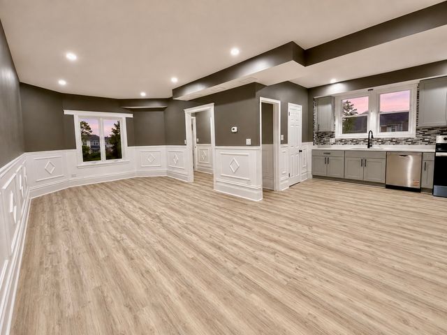 801 S 16th Avenue, Maywood, IL 60153