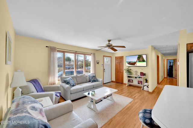 203 Gilford Avenue, Island Heights, NJ 08732