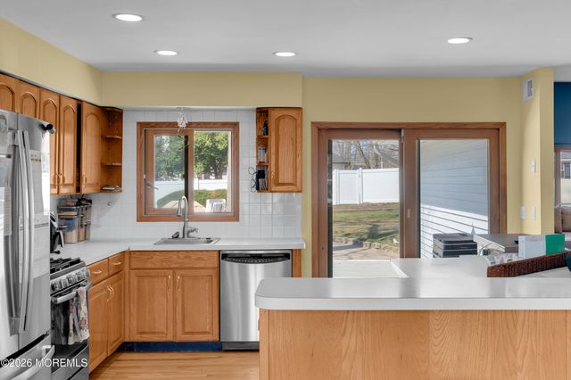 203 Gilford Avenue, Island Heights, NJ 08732