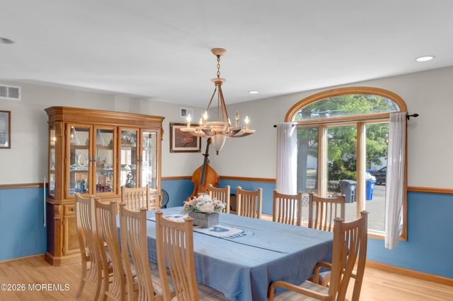 203 Gilford Avenue, Island Heights, NJ 08732