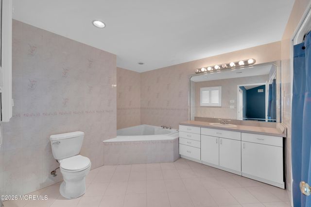 203 Gilford Avenue, Island Heights, NJ 08732