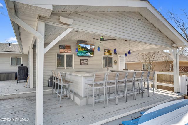 203 Gilford Avenue, Island Heights, NJ 08732