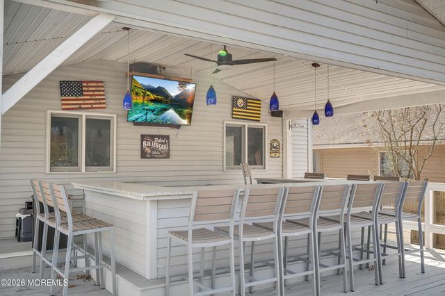 203 Gilford Avenue, Island Heights, NJ 08732