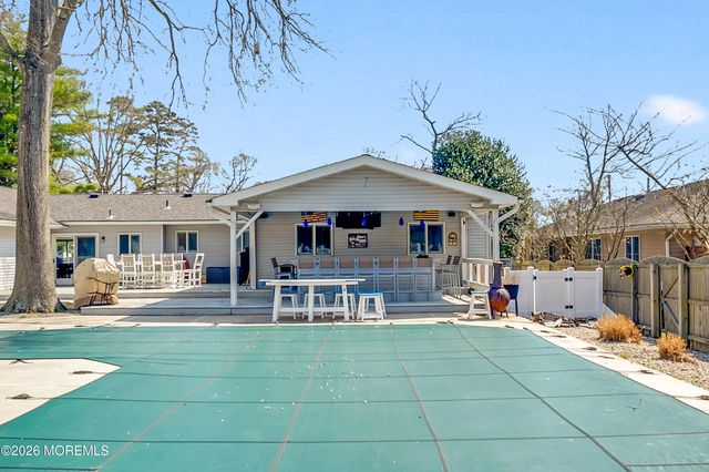 203 Gilford Avenue, Island Heights, NJ 08732